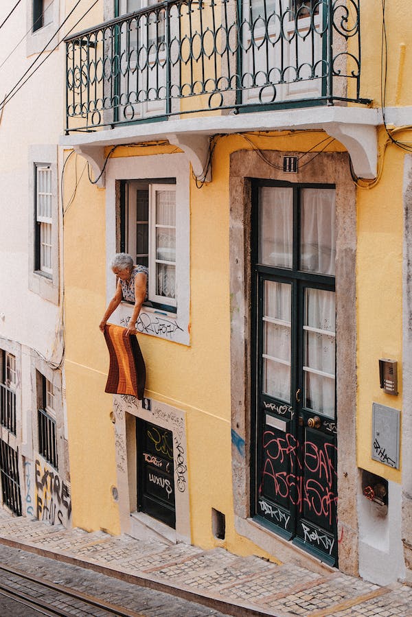 Navigating the Real Estate Market: Tips and Tricks for Finding Your Dream Home
